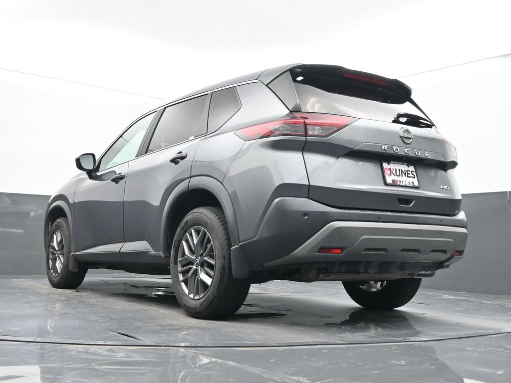 Used 2023 Nissan Rogue S AWD/4WD image 40