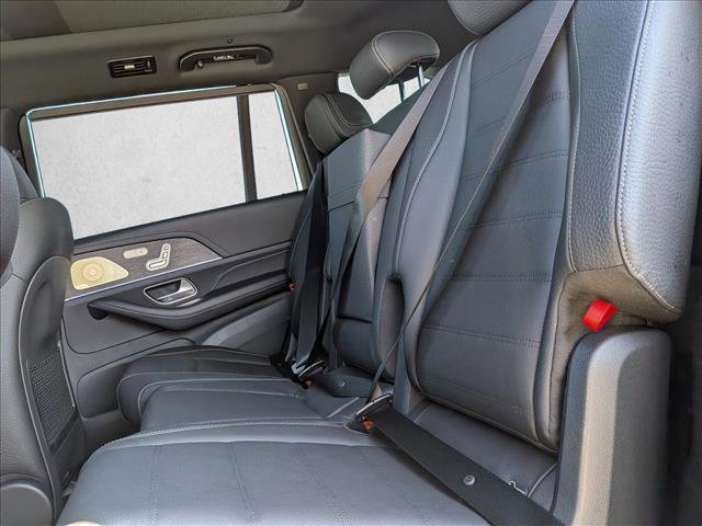 New 2026 Mercedes-Benz GLS 580 4MATIC image 18