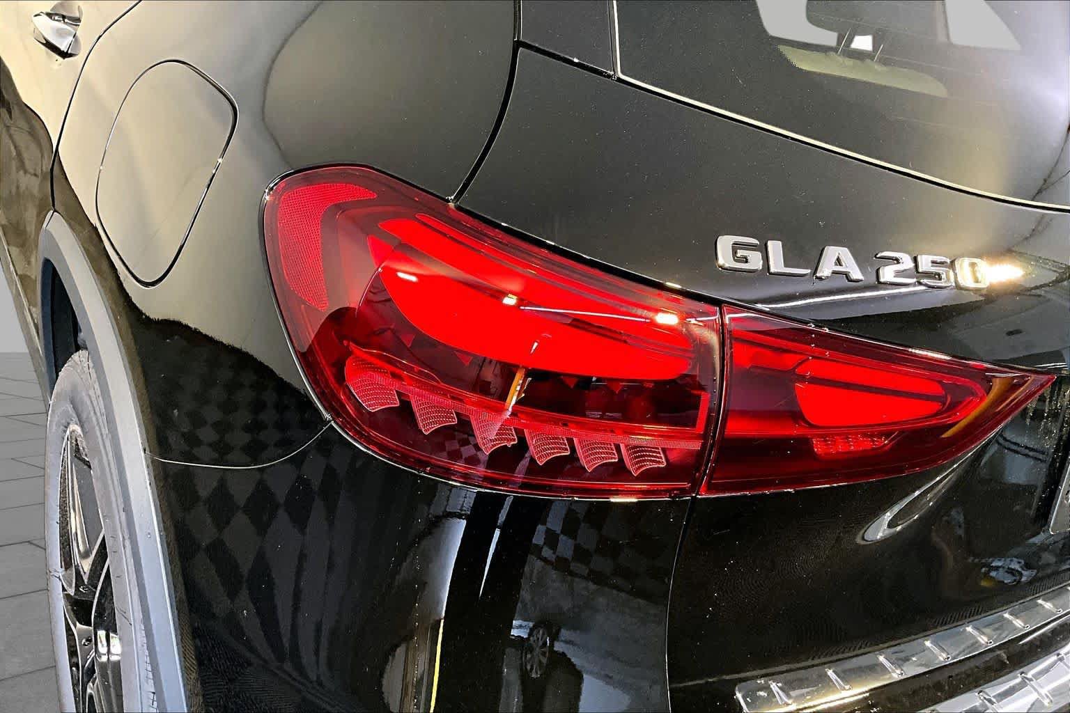 New 2026 Mercedes-Benz GLA 250 4MATIC image 5