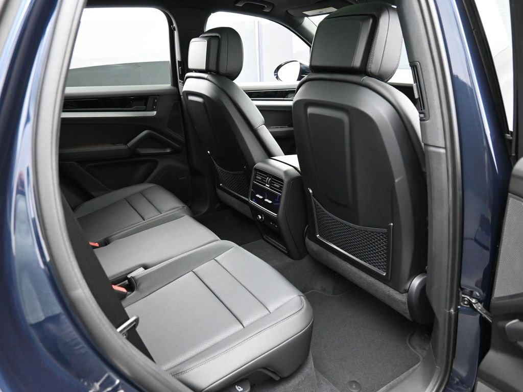 New 2026 Porsche Cayenne S image 28