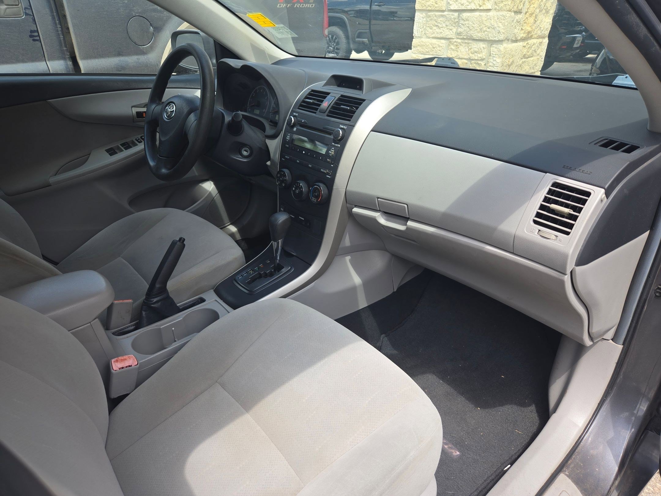 Used 2013 Toyota Corolla L FWD image 24