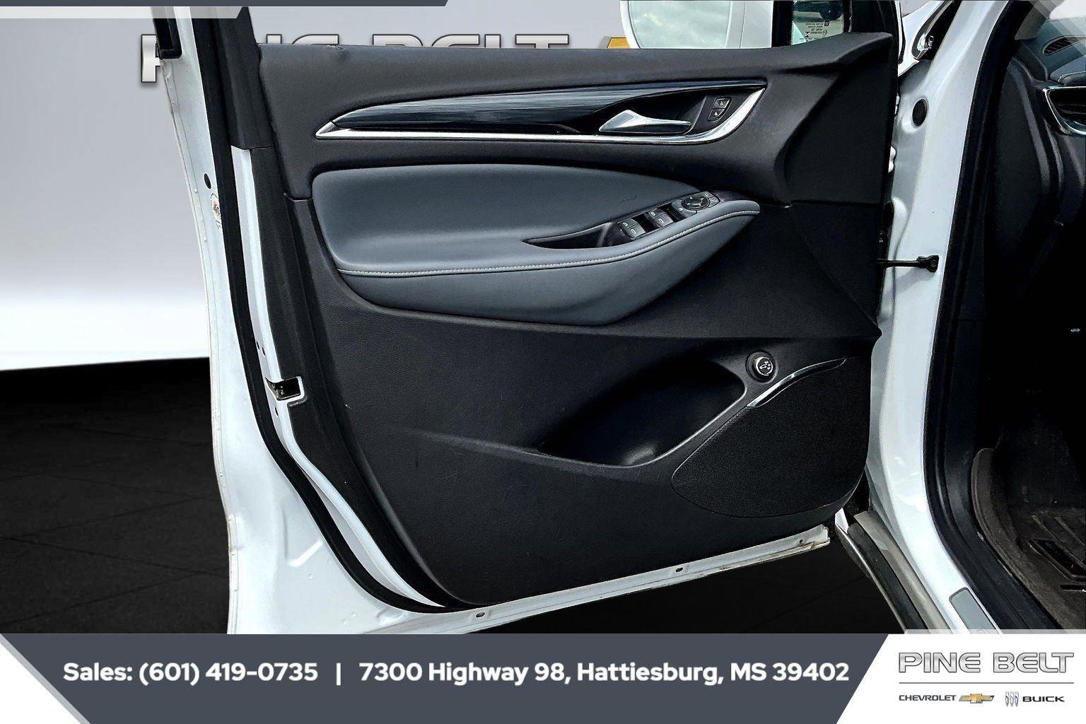 Used 2020 Buick Enclave Essence image 17