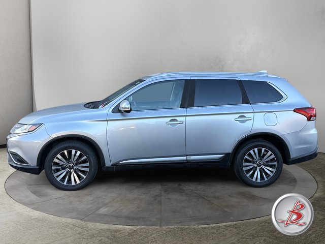 Used 2020 Mitsubishi Outlander SEL image 4