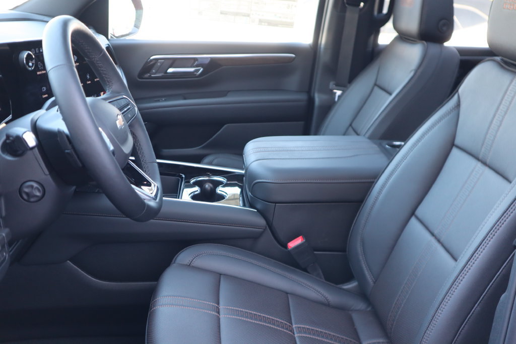 New 2026 Chevrolet Suburban High Country RWD image 12