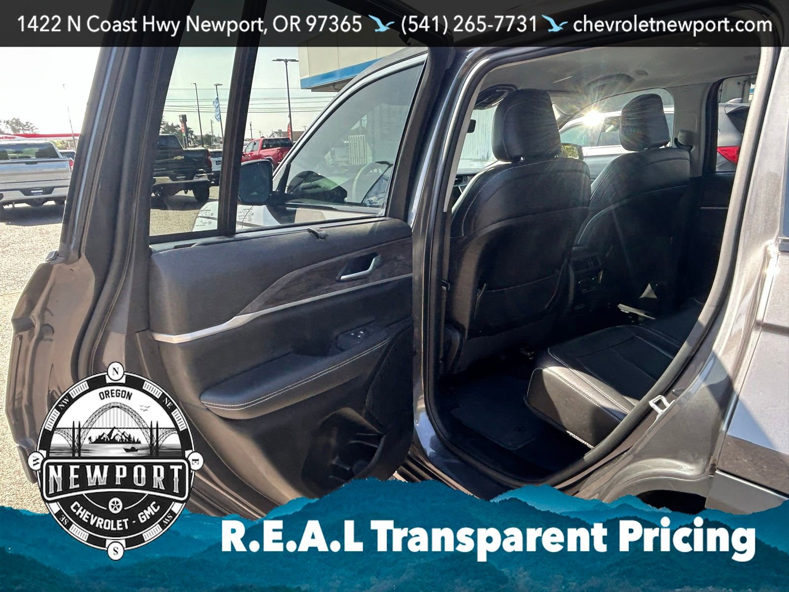 Used 2023 Jeep Grand Cherokee Limited w/ Luxury Tech Group II AWD/4WD image 35