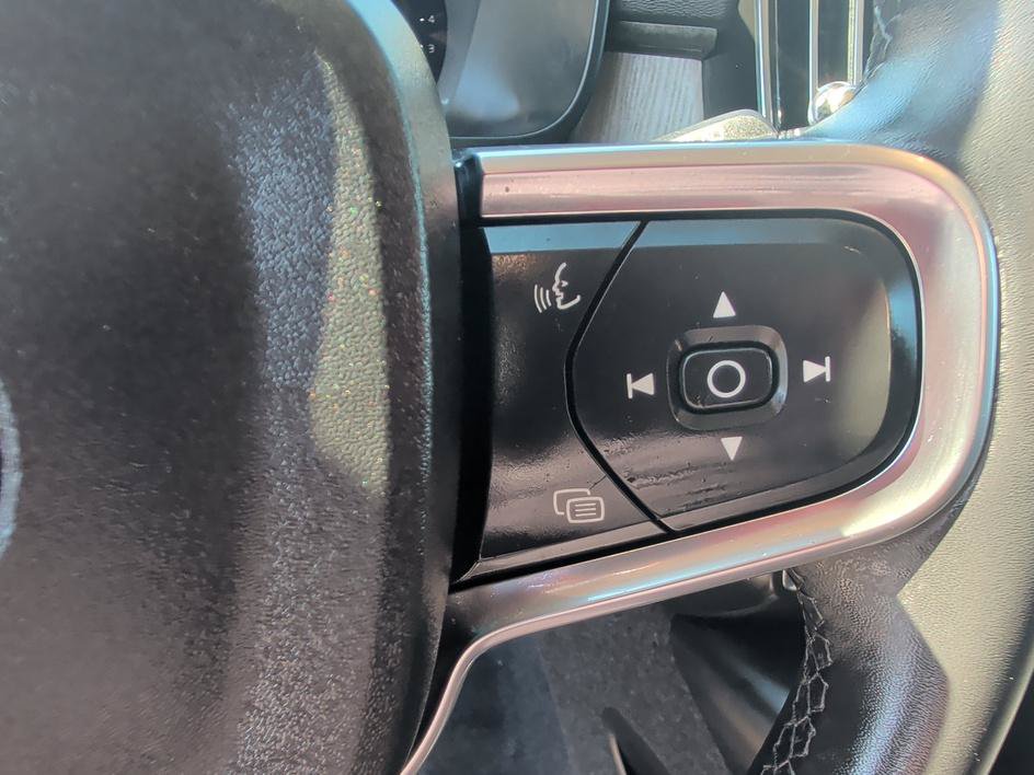 Used 2025 Volvo XC40 B5 Ultra AWD/4WD image 20
