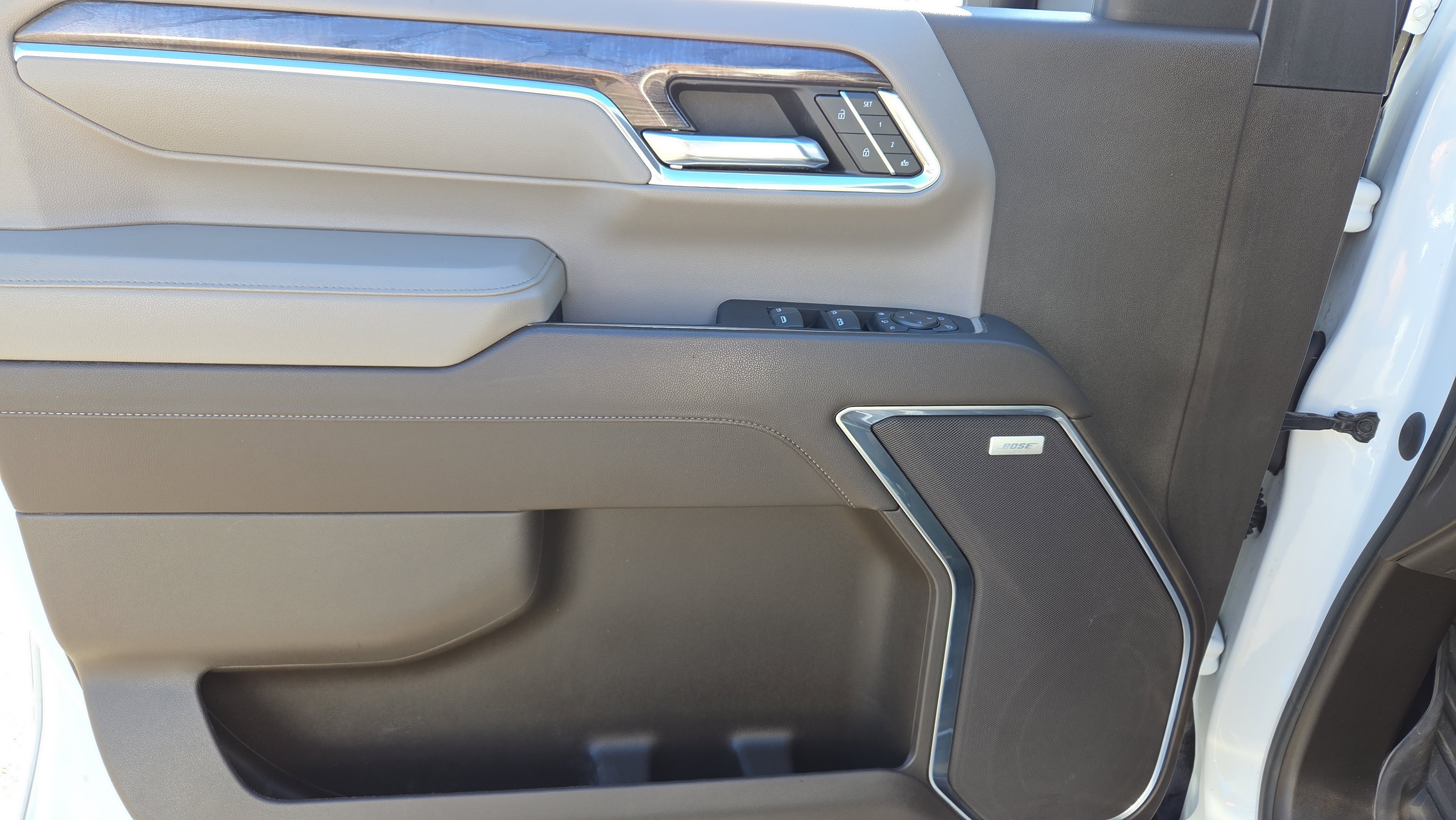 Used 2024 Chevrolet Silverado 2500 LTZ w/ LTZ Plus Package image 22