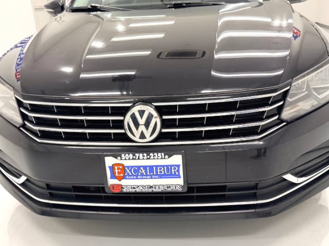 Used 2019 Volkswagen Passat 2.0T Wolfsburg w/ Wheels & Sunroof Package FWD image 9