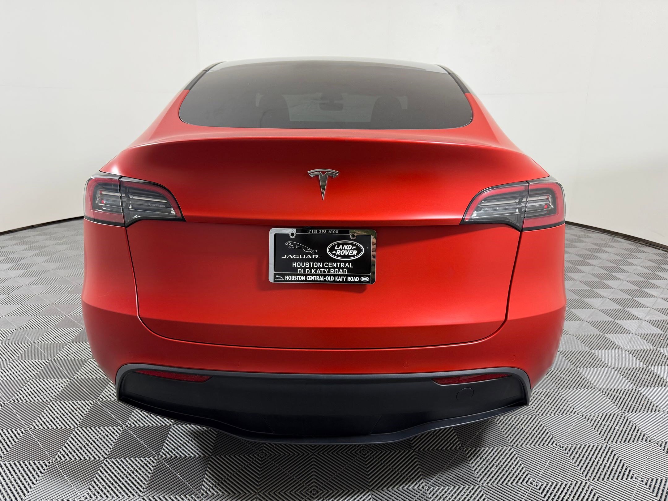 Used 2022 Tesla Model Y Long Range image 11
