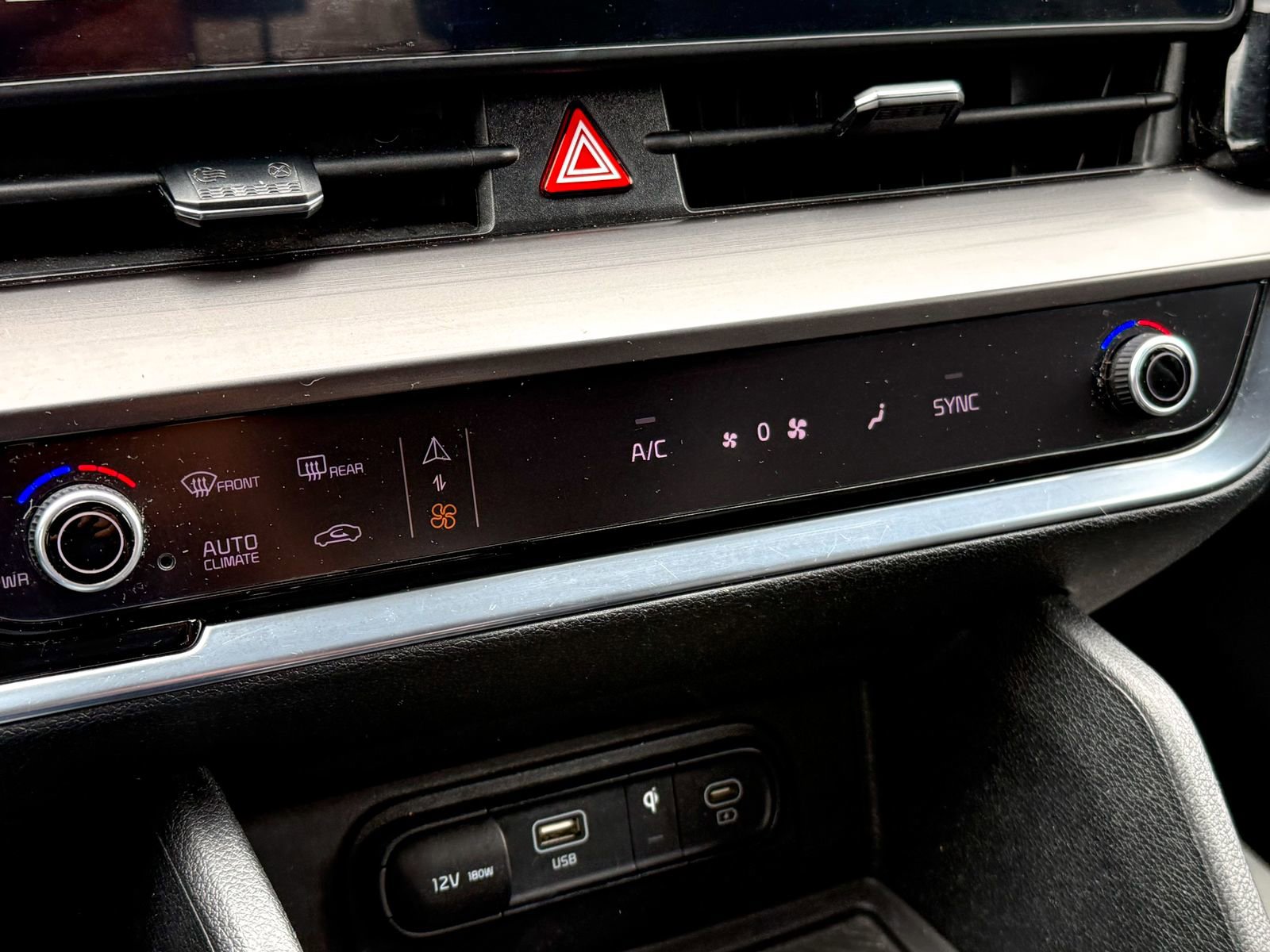 Certified 2023 Kia Sportage EX AWD/4WD image 23