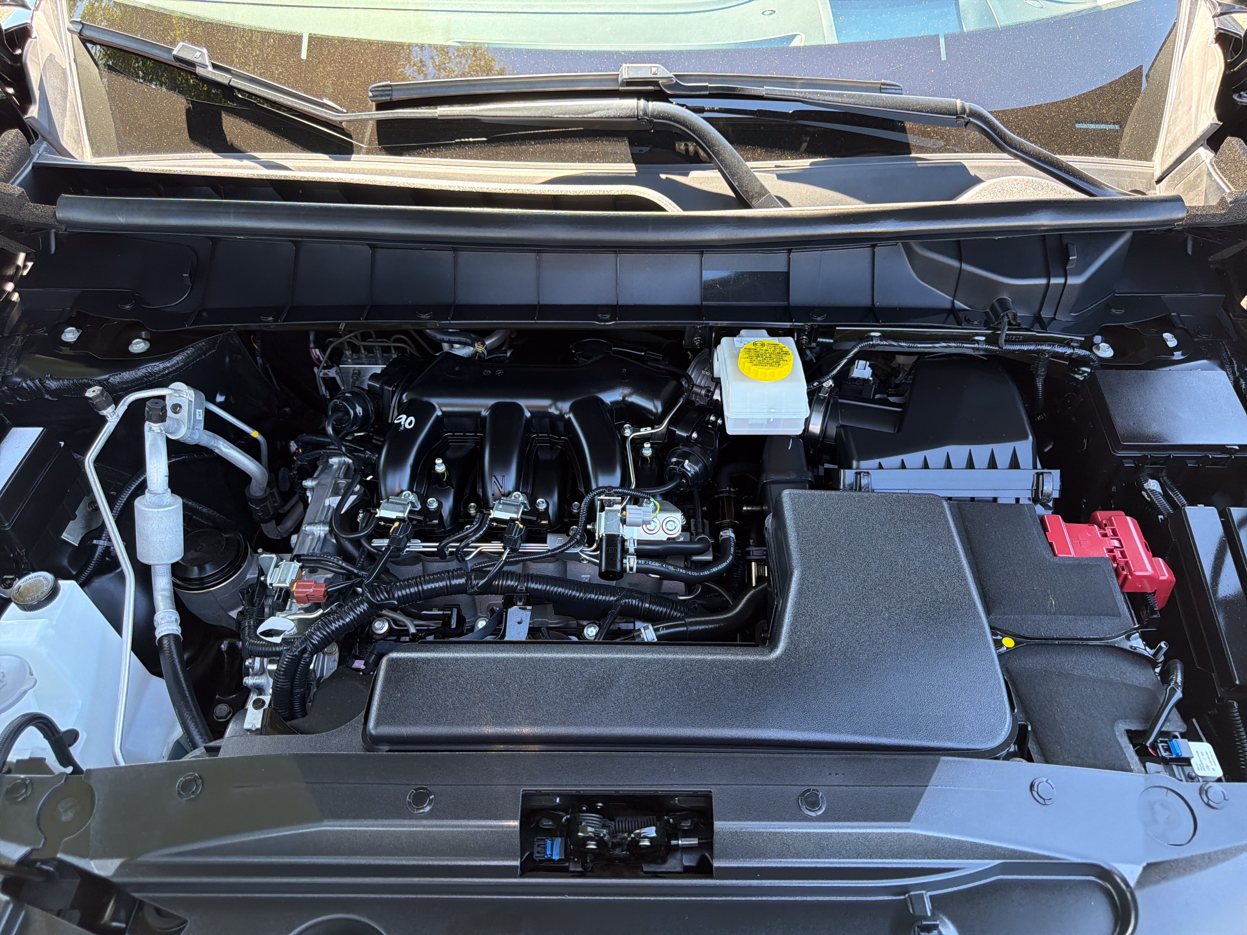Used 2025 Nissan Pathfinder Platinum w/ Cargo Package FWD image 18