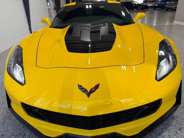 Used 2018 Chevrolet Corvette Z06 RWD image 12