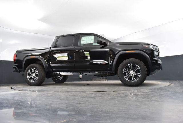 Used 2025 GMC Canyon AT4 image 46