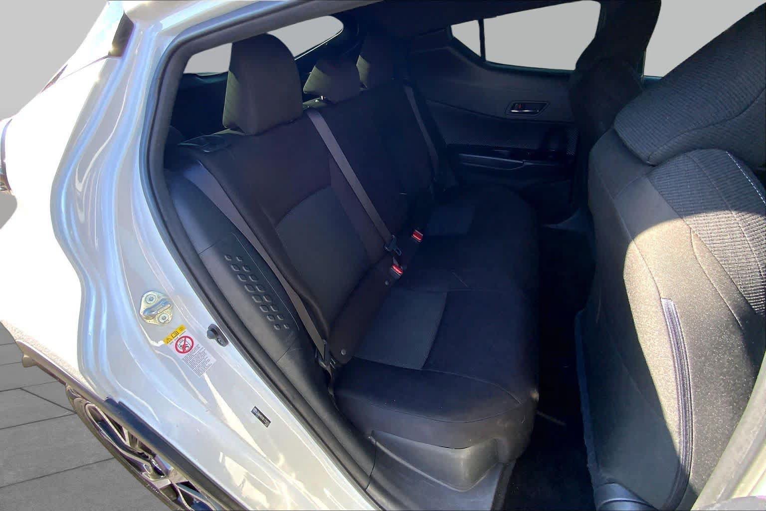 Used 2019 Toyota C-HR XLE FWD image 20