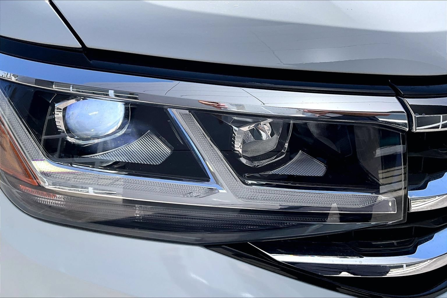 Used 2023 Volkswagen Atlas SE w/ Black Wheel Package AWD/4WD image 25