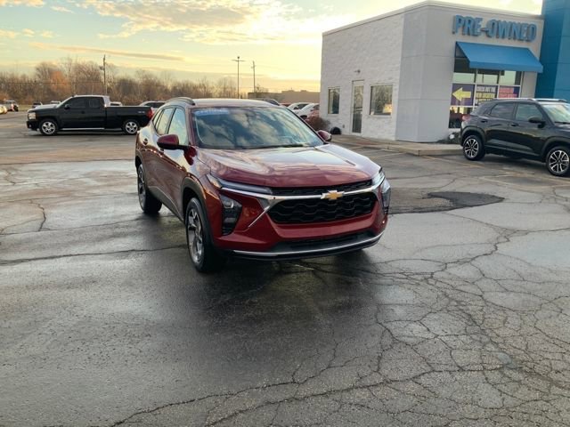 Certified 2025 Chevrolet Trax LT image 4