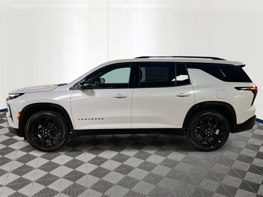 New 2026 Chevrolet Traverse RS w/ LPO, Floor Liner Package image 2