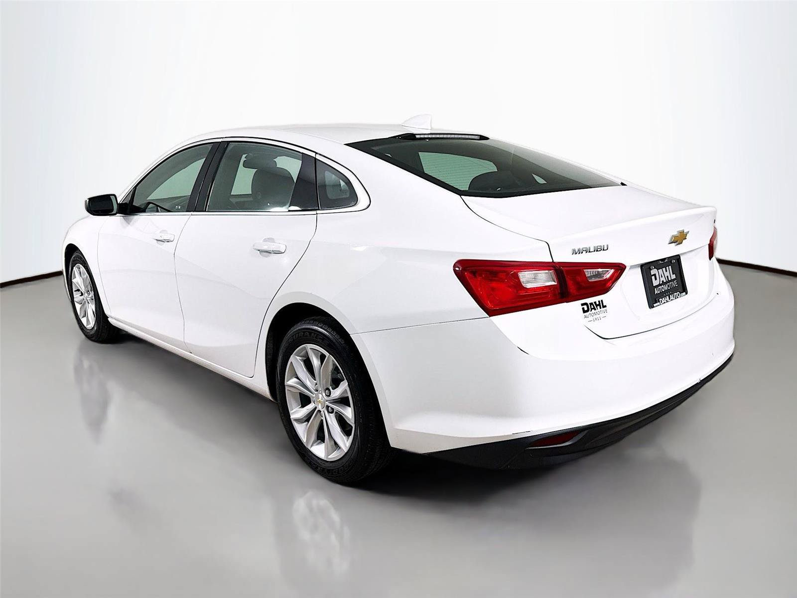 Used 2023 Chevrolet Malibu LT FWD image 10