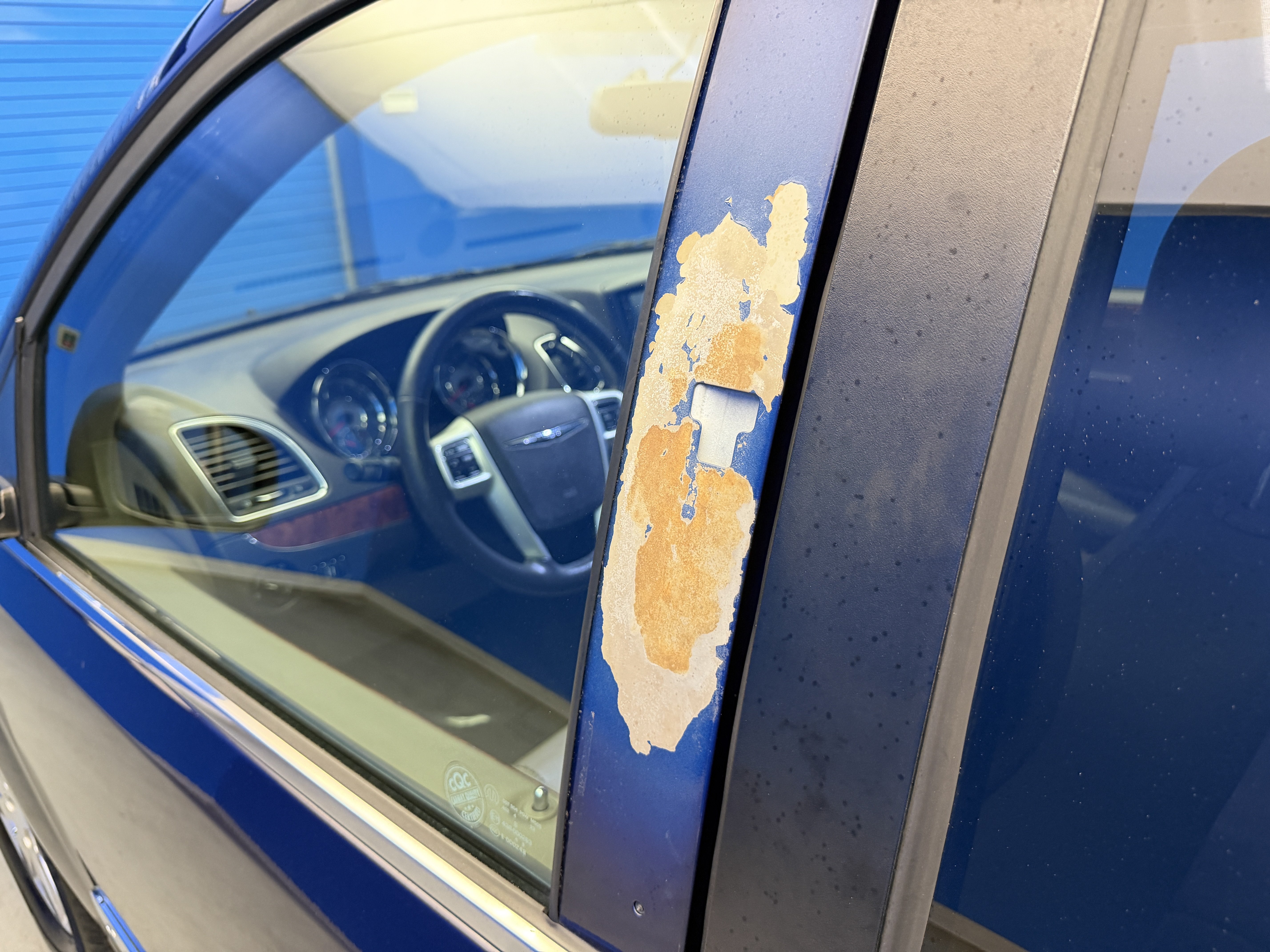 Used 2015 Chrysler Town & Country Touring w/ Driver Convenience Group FWD image 9