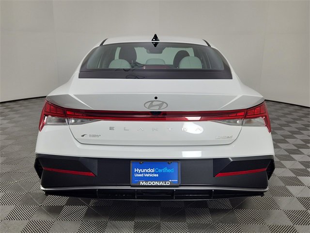 Certified 2025 Hyundai Elantra Limited image 4