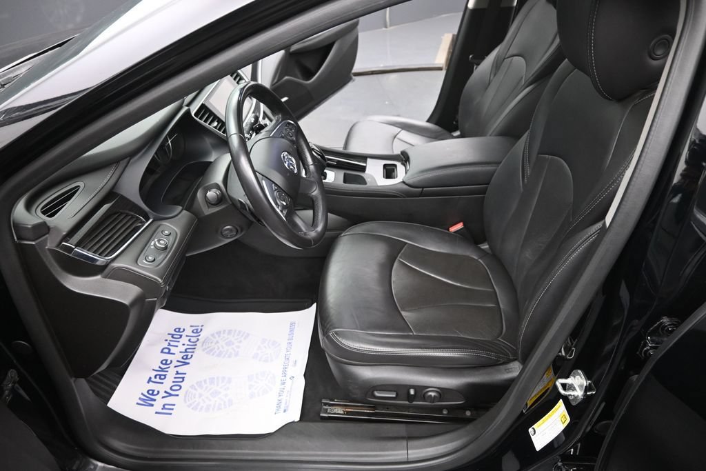 Used 2018 Buick LaCrosse Essence w/ Sun and Shade Package FWD image 21