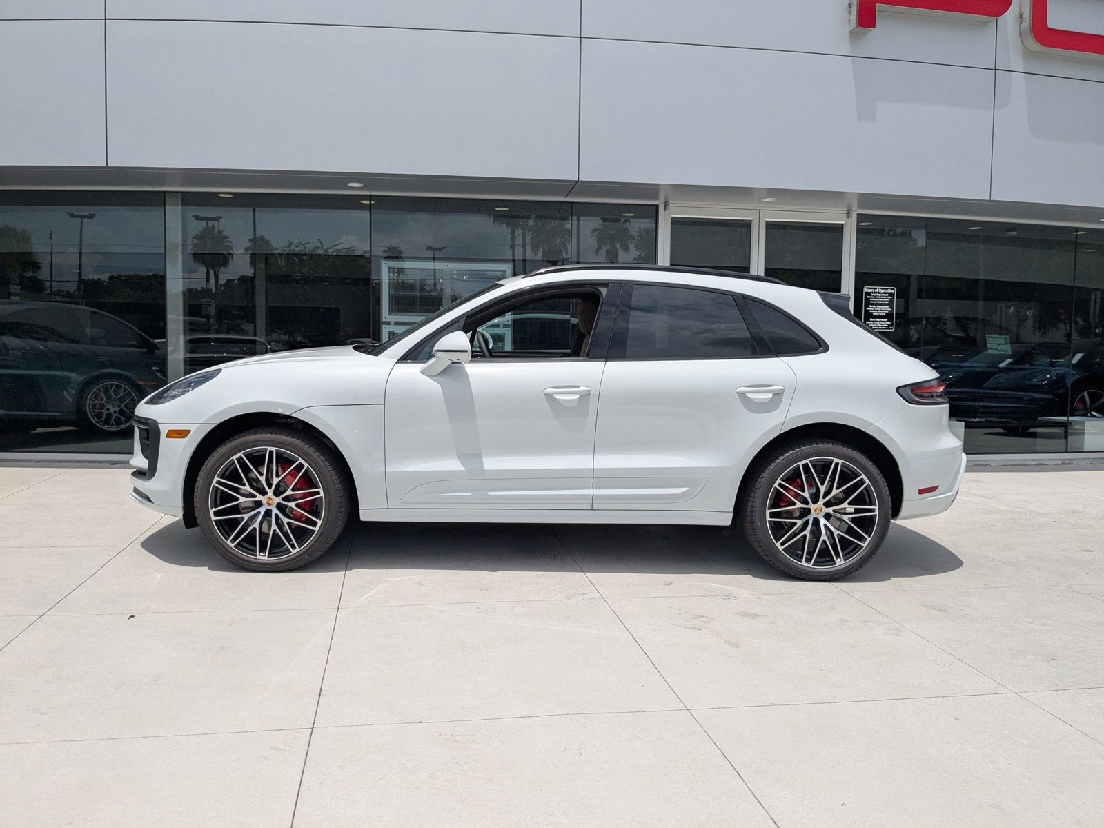 New 2025 Porsche Macan S image 2