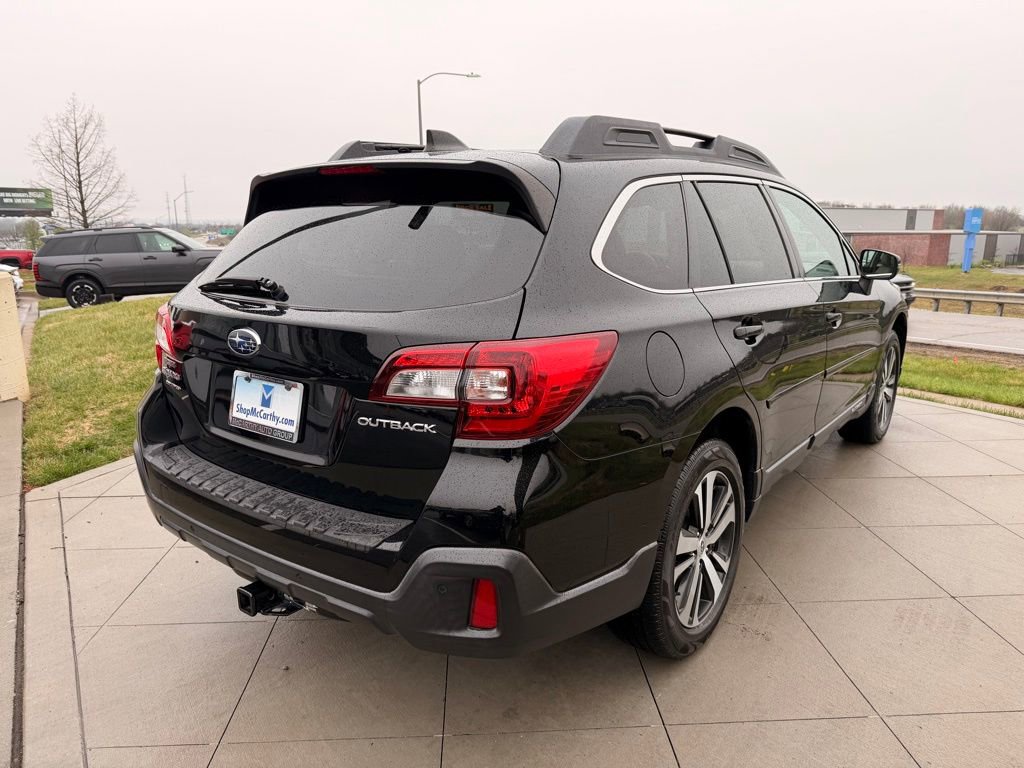 Used 2018 Subaru Outback 2.5i Limited AWD/4WD image 9