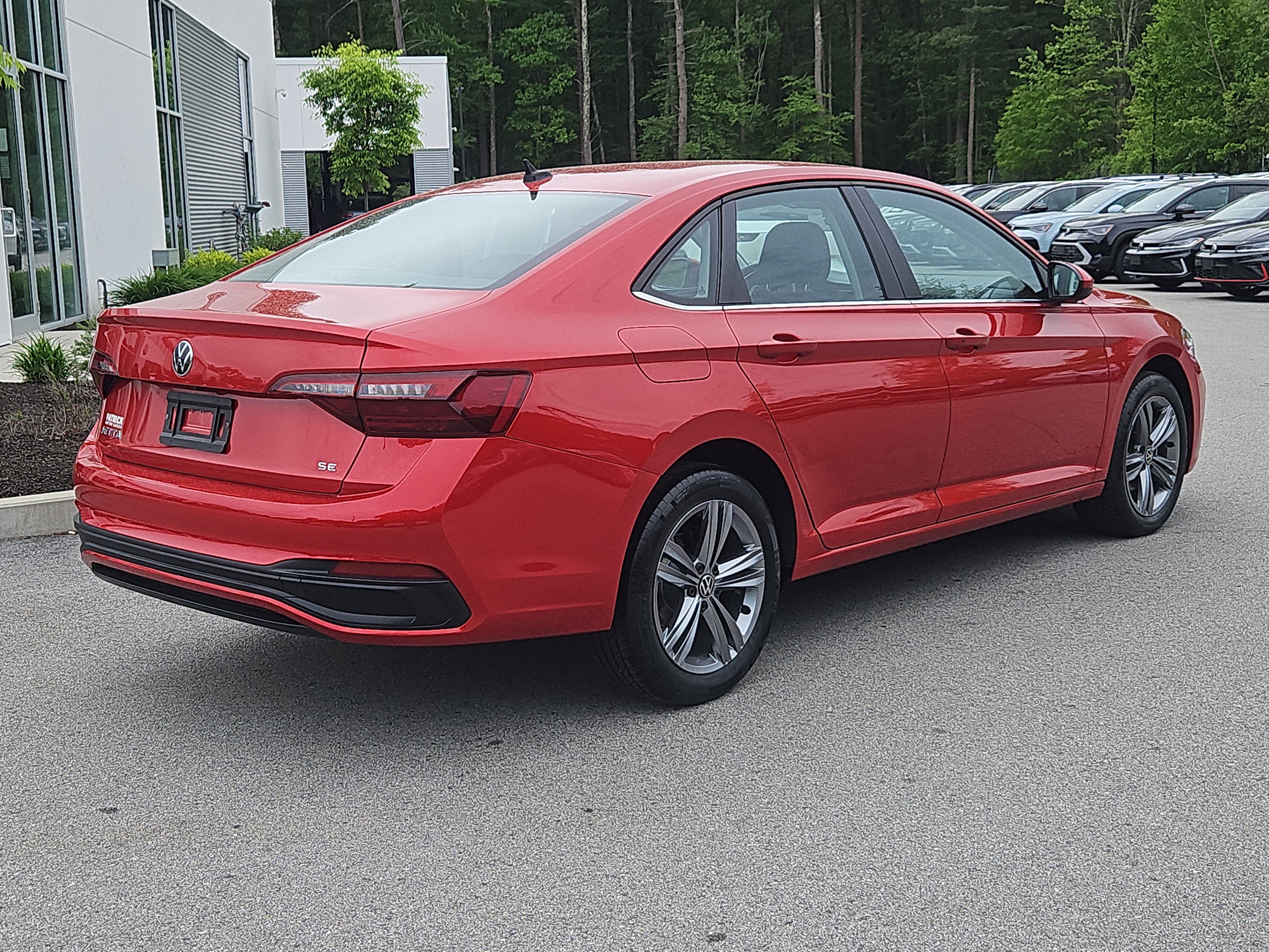 Certified 2023 Volkswagen Jetta SE FWD image 3