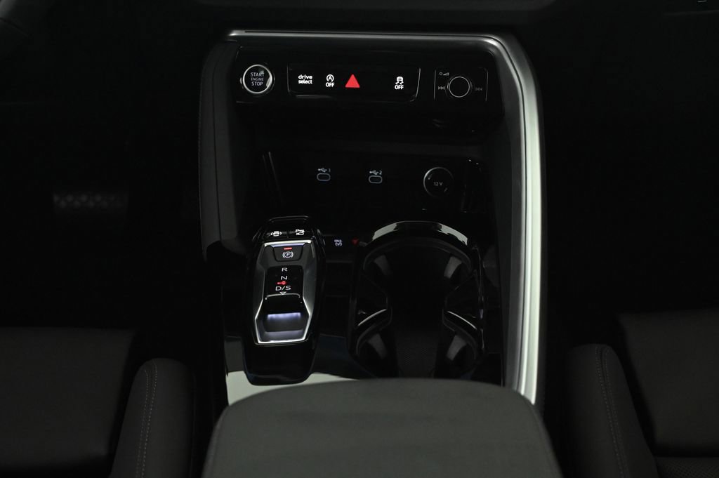 New 2025 Audi Q5 Prestige image 13
