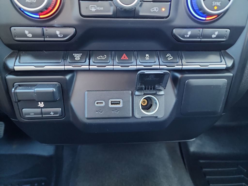 Used 2022 Chevrolet Silverado 2500 LT w/ Convenience Package image 31