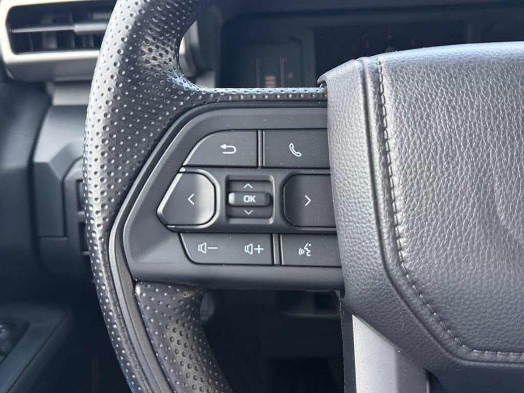 Used 2025 Toyota Tacoma SR RWD image 25