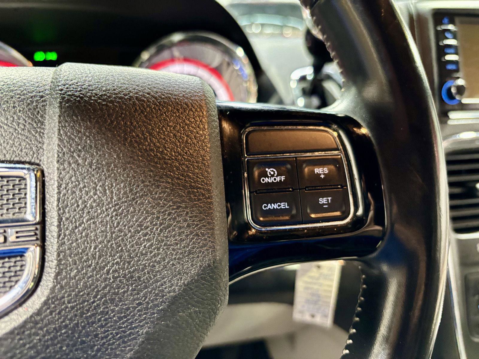 Used 2019 Dodge Grand Caravan SXT image 28