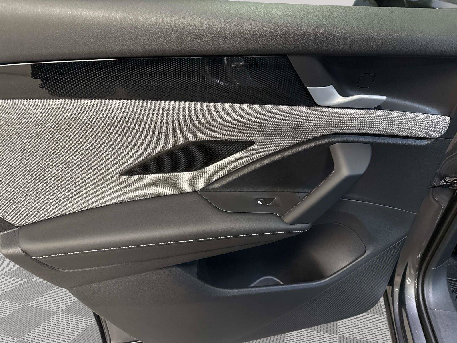 New 2026 Volkswagen Tiguan S AWD/4WD image 11