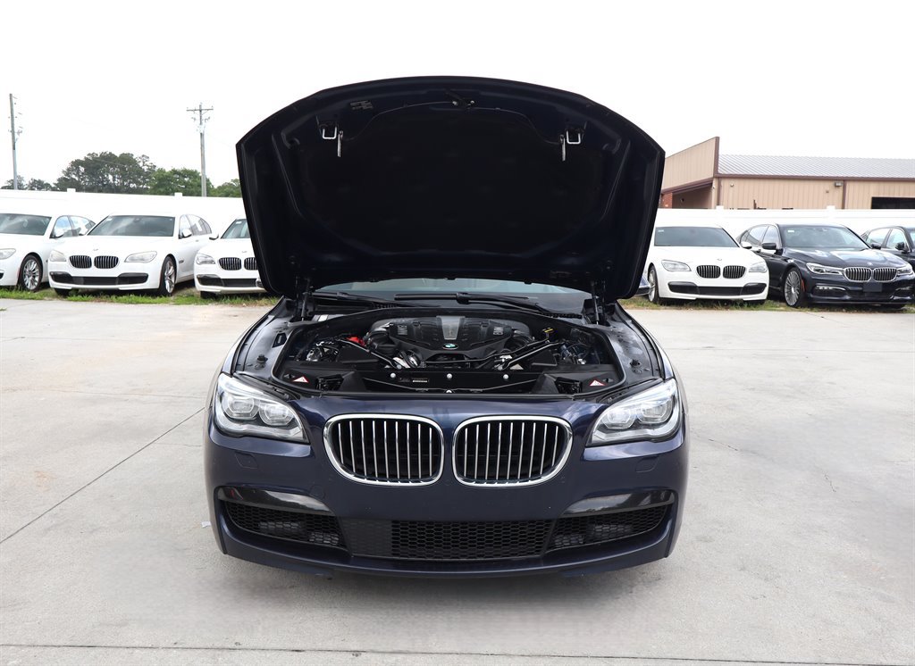 Used 2015 BMW 750Li RWD image 42