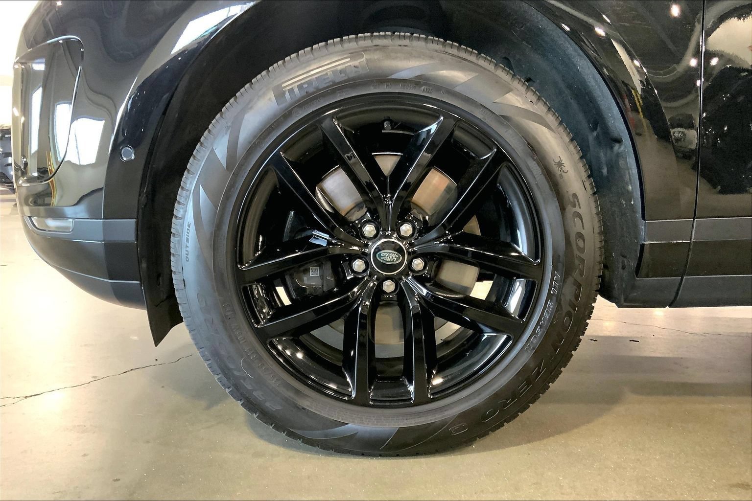 Certified 2026 Land Rover Range Rover Evoque S AWD/4WD image 10