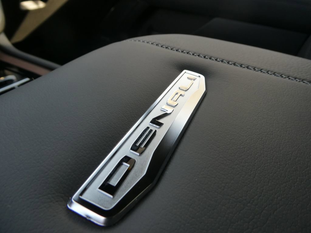 New 2026 GMC Yukon Denali w/ Denali Reserve Package image 30