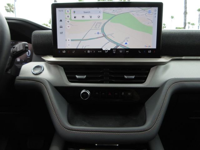 Certified 2025 Ford Explorer Active w/ Active Comfort Package image 18