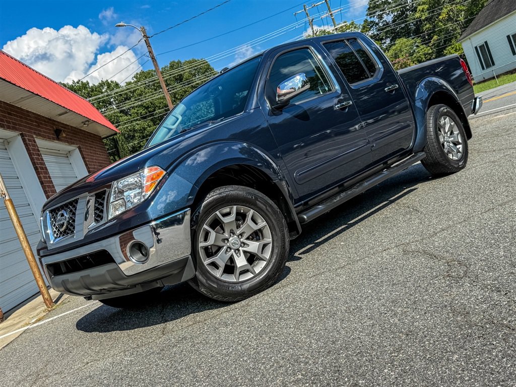 Used 2019 Nissan Frontier SL AWD/4WD image 3