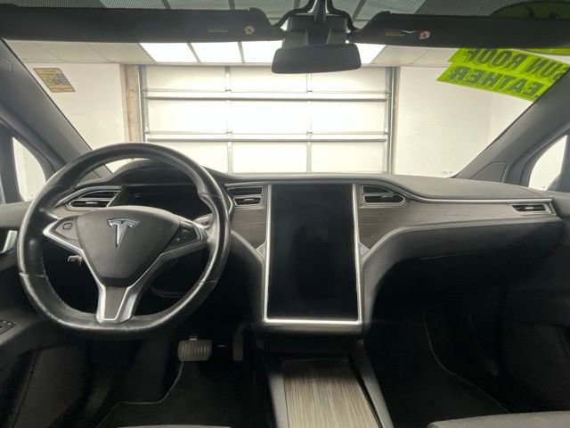 Used 2016 Tesla Model X 90D image 4