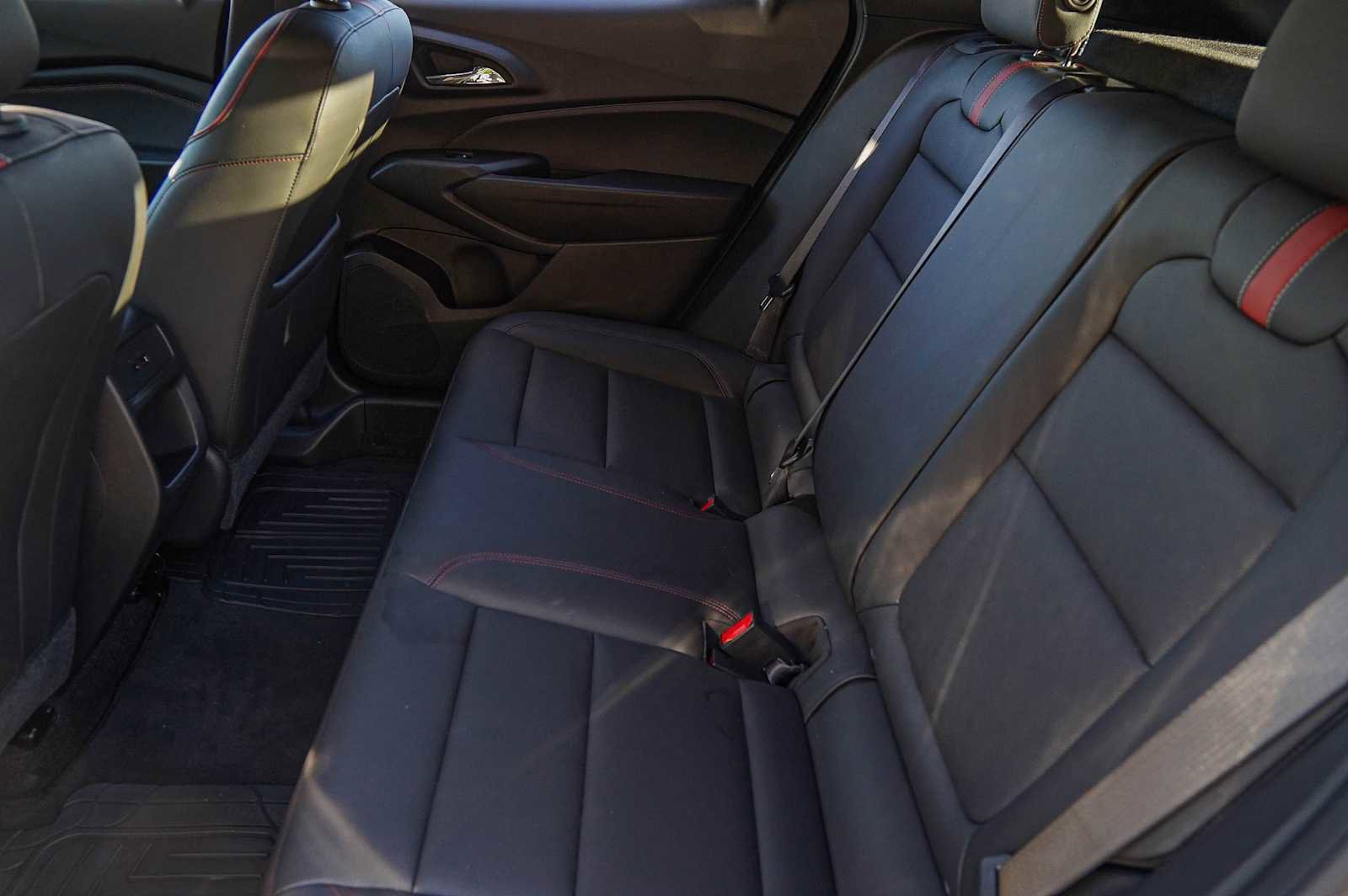 Used 2024 Chevrolet Trax RS w/ Sunroof Package image 28