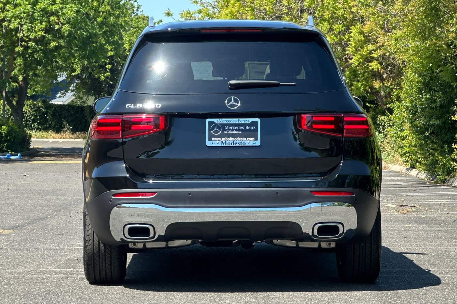 New 2026 Mercedes-Benz GLB 250 image 4