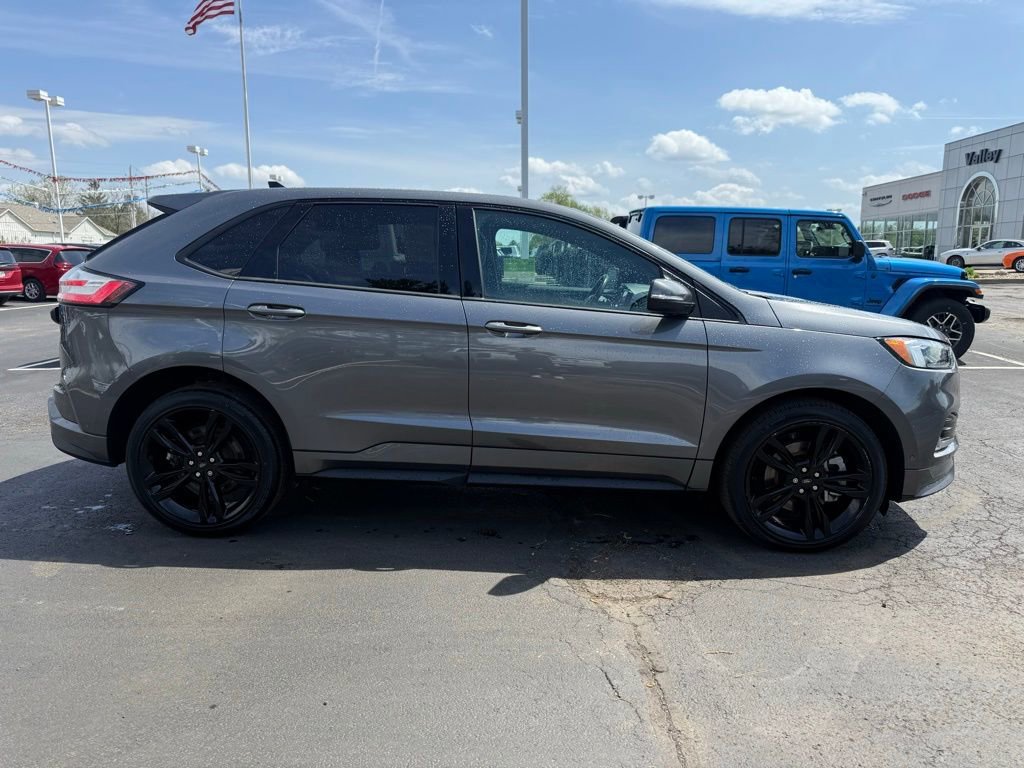 Used 2022 Ford Edge ST w/ Equipment Group 401A image 2