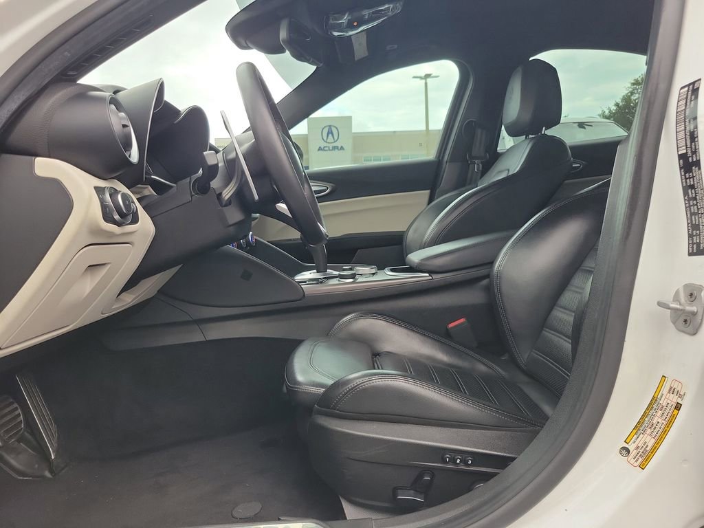 Used 2021 Alfa Romeo Giulia Ti Sport RWD image 14