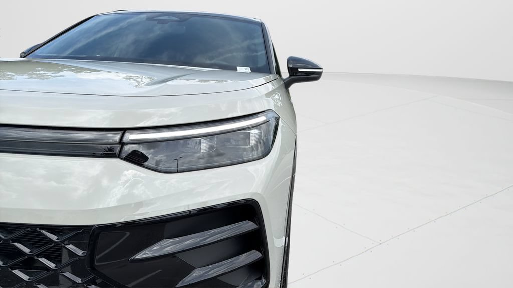 New 2026 Volkswagen Tiguan SE R-Line FWD image 31