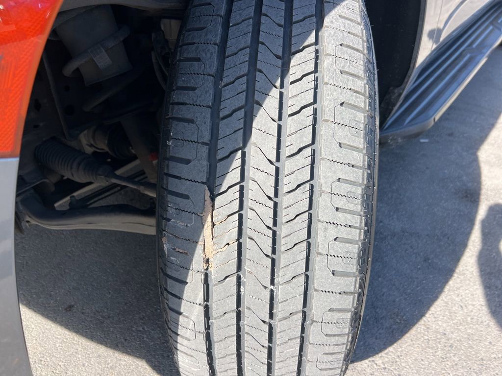 Used 2021 Chevrolet Tahoe Premier w/ Premium Package image 33