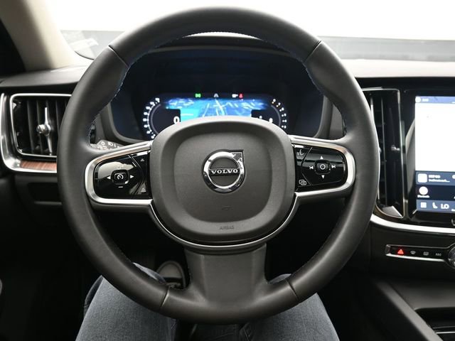 Used 2025 Volvo S60 B5 Plus AWD/4WD image 24