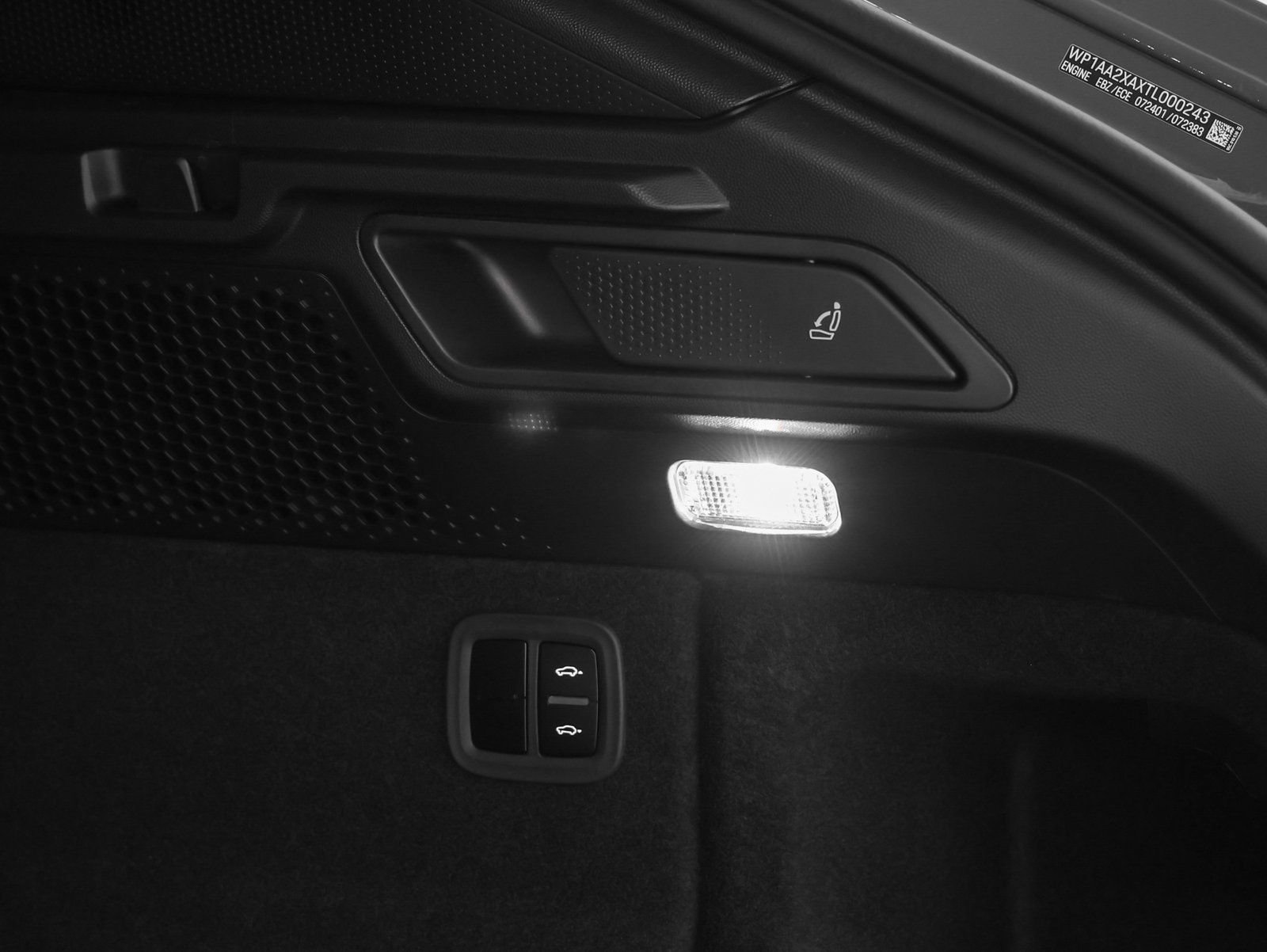 New 2026 Porsche Macan 4 Electric image 20