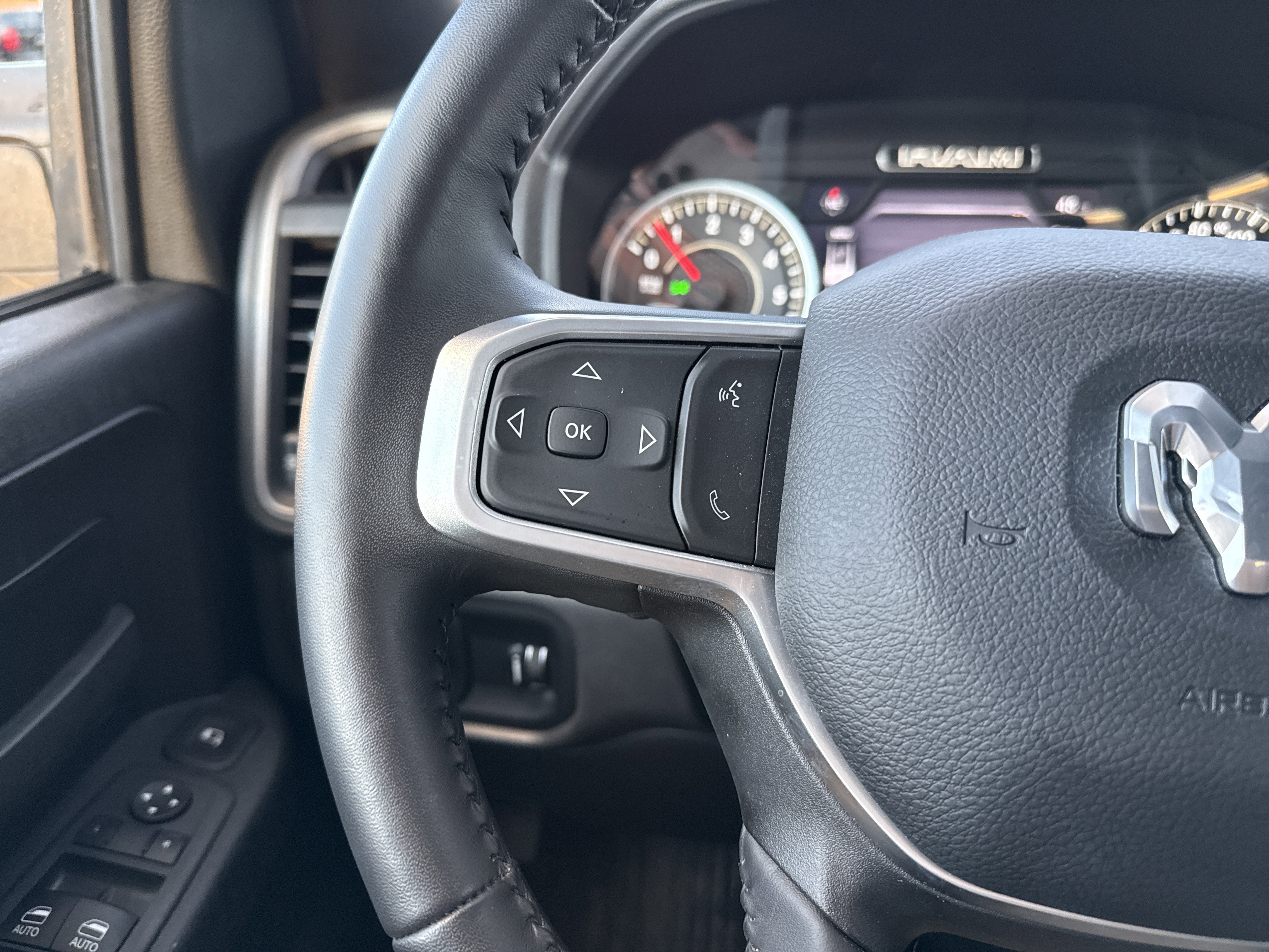 Used 2024 RAM 3500 Tradesman w/ Safety Group image 9