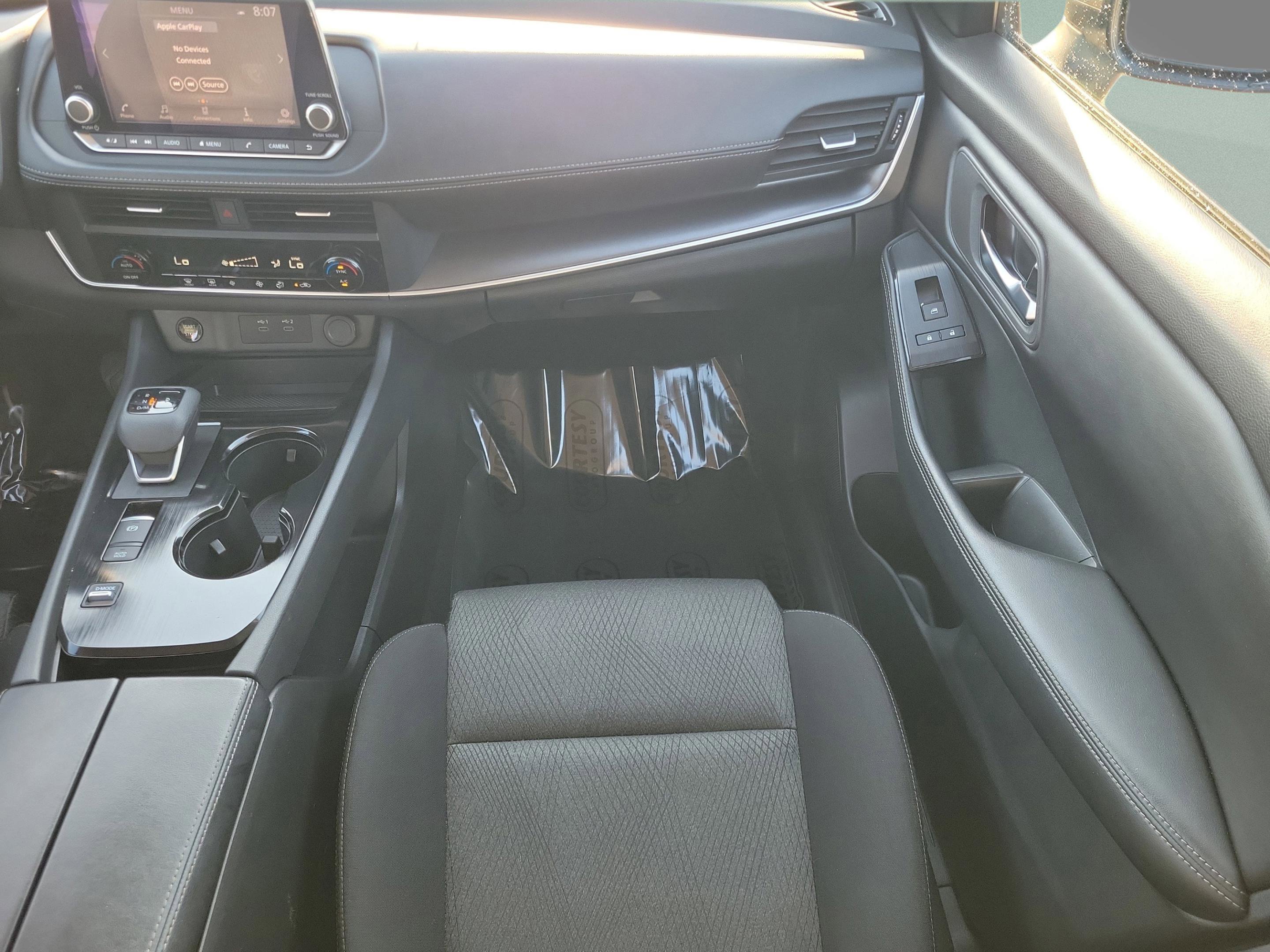 Certified 2024 Nissan Rogue SV image 18