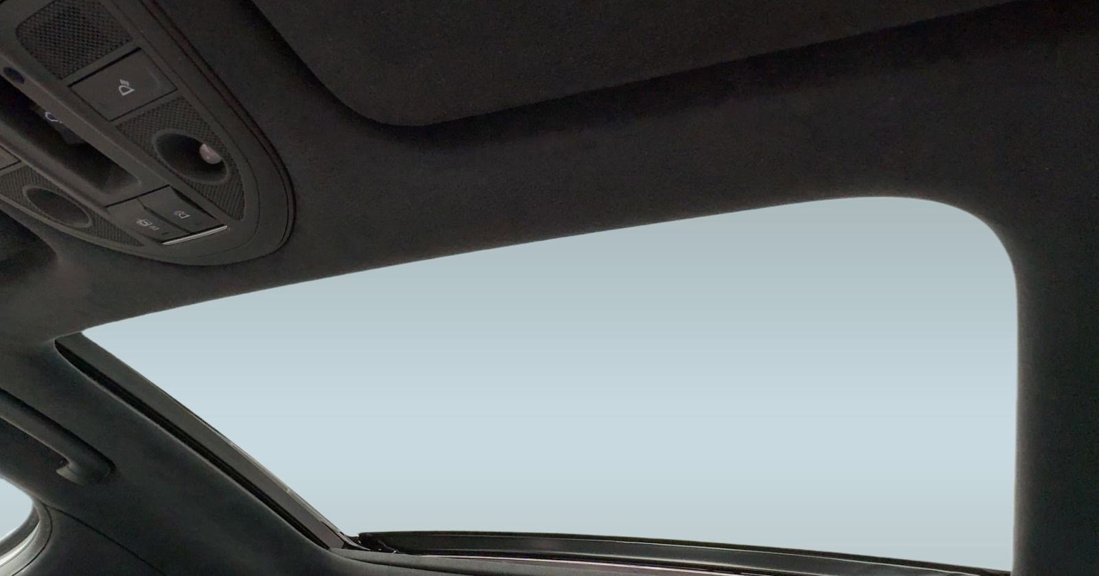 Used 2021 Genesis G70 3.3T w/ Sport Package image 14